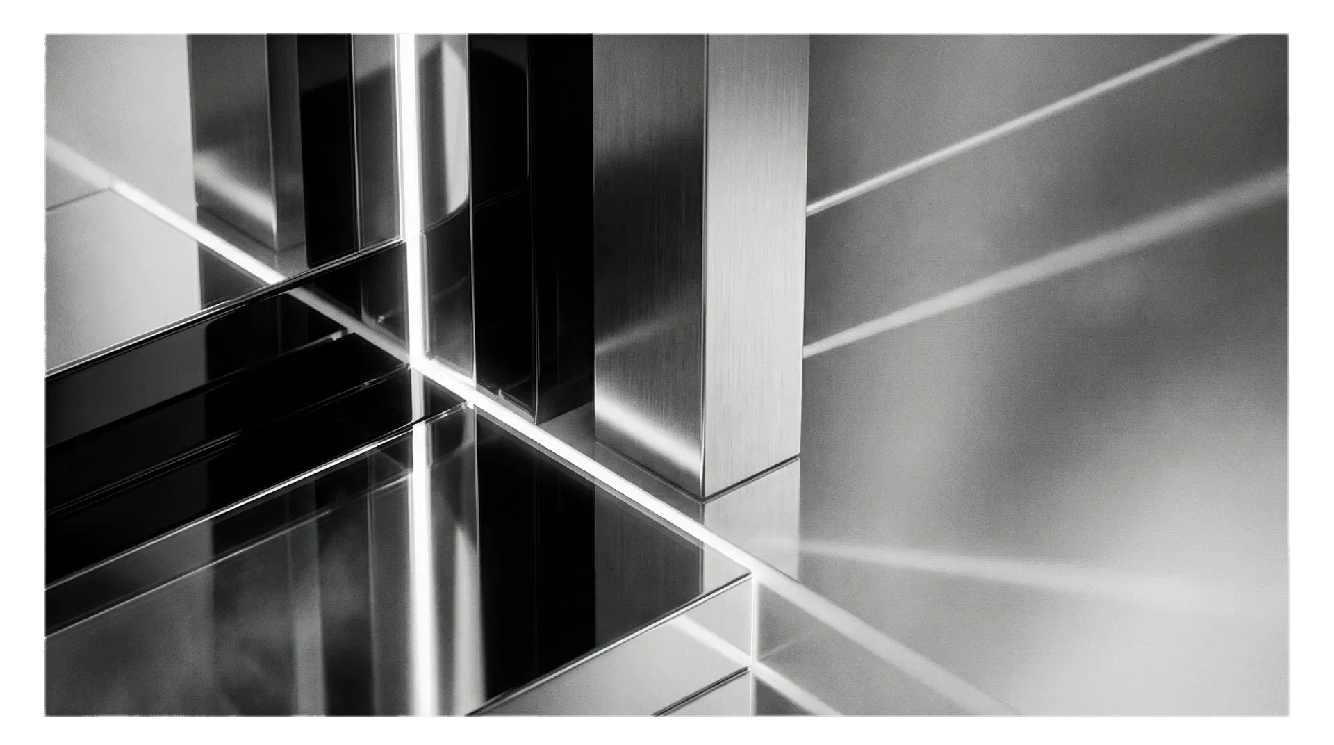 High-end monochrome reflective surface